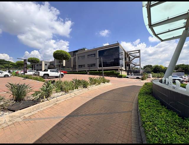 250M² OFFICE TO LET IN FOURWAYS